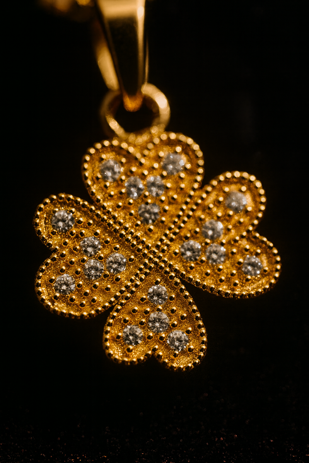 Golden Clover Sparkle Pendant – Crystal Floral Artificial Jewellery