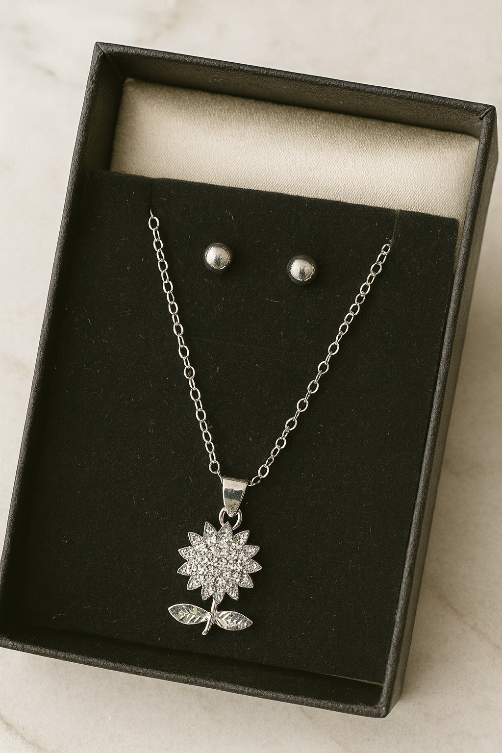 Silver Sunflower Pendant Necklace & Earrings Gift Set – Elegant Jewellery